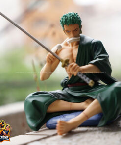 Mô hình Zoro One Piece ngồi lau kiếm để trang trí ô tô siêu đẹp